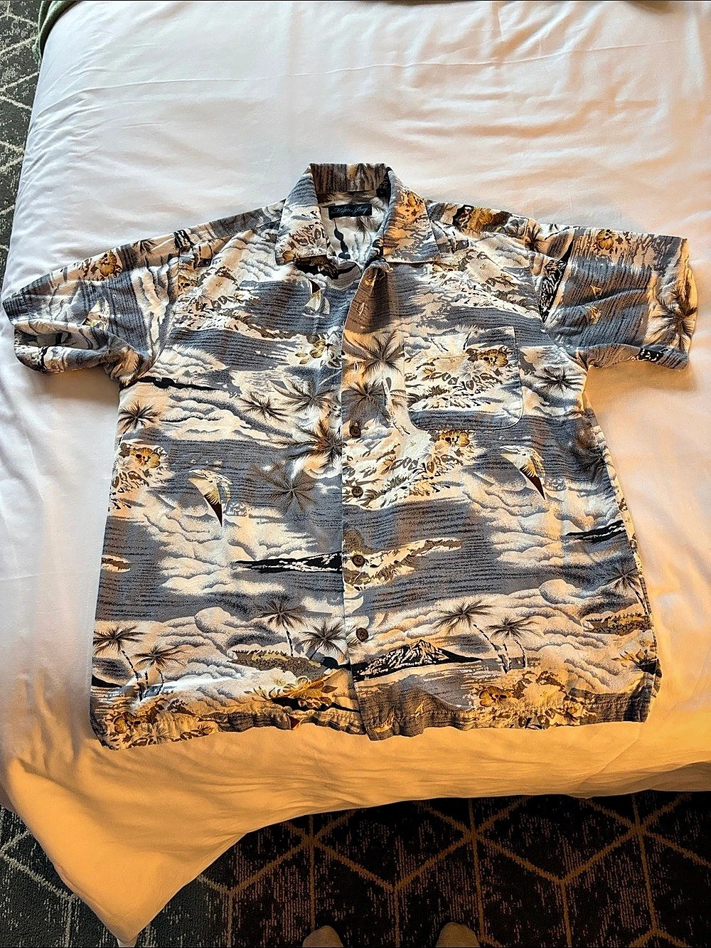 Milano Bay Men's Tropical Print Short Sleeve Size Medium